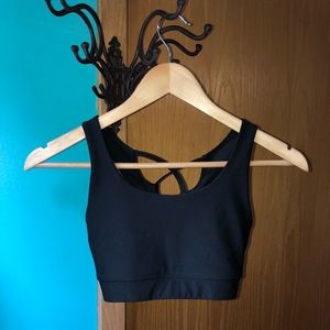 Black sports bra